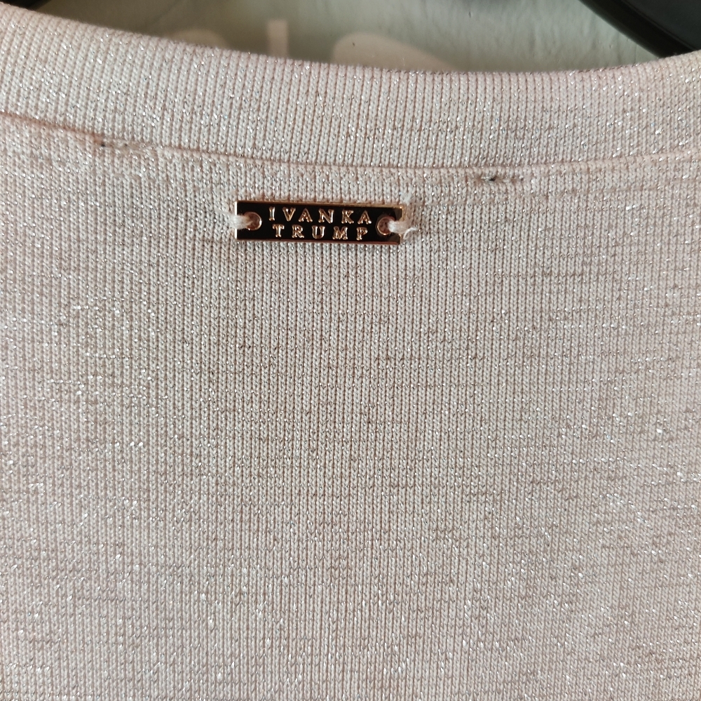 Ivanka Trump Top - Picture 4 of 5